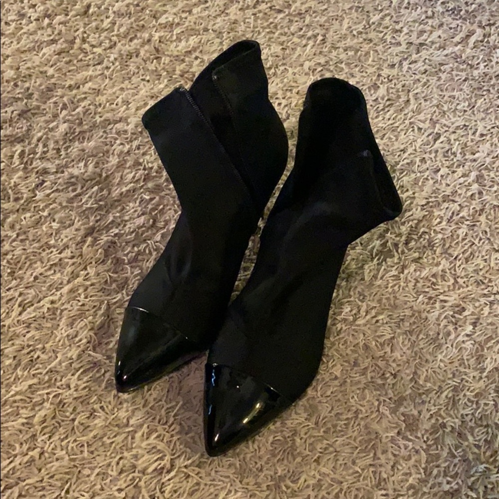 NWOT Liz Claiborne Booties